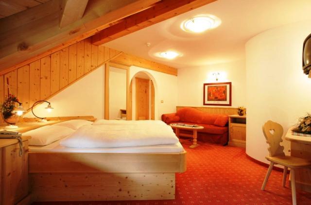 Hotel Corona Krone Selva di Val Gardena Zewnętrze zdjęcie