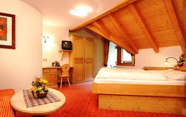 Hotel Corona Krone Selva di Val Gardena Zewnętrze zdjęcie
